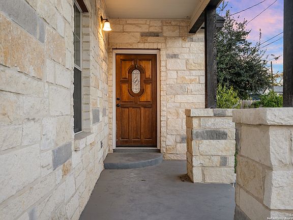 5th image of 212 W Baylor
