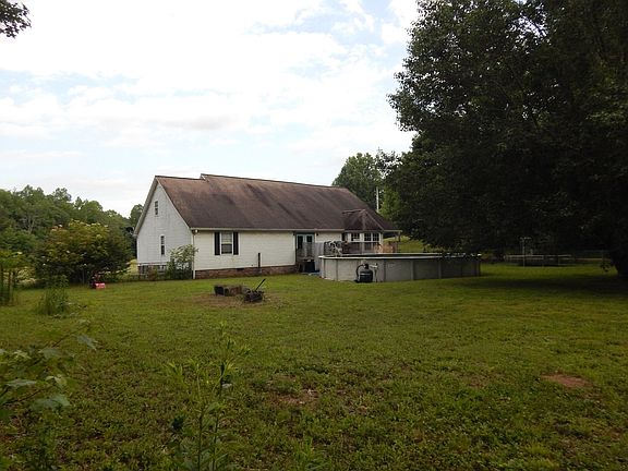 3rd image of 199 Cedar Ln