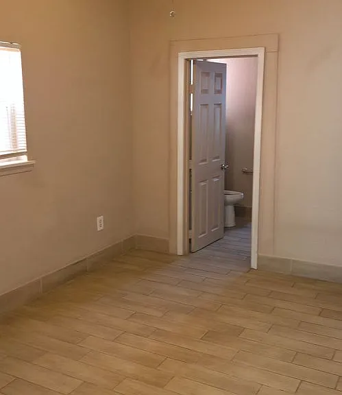 3419 Sealy St — Photo 4