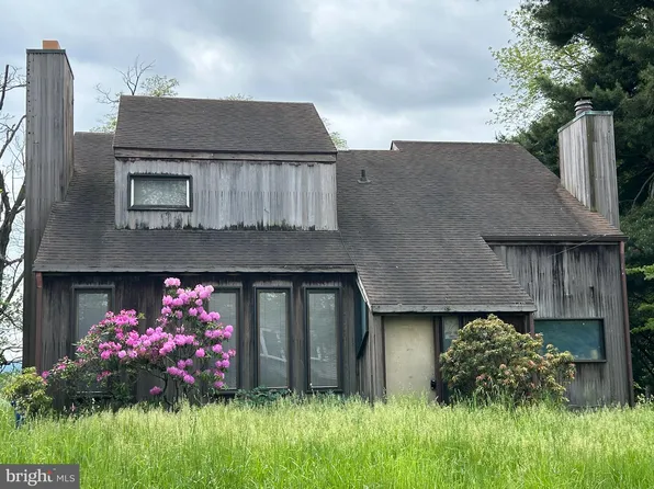 4951 Highland St, Harrisburg, PA 17111