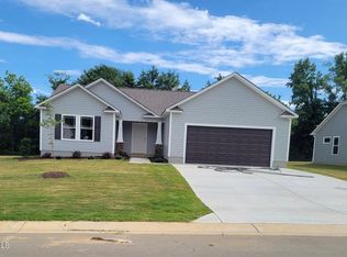 92 Oakfield Trace Dr, Four Oaks, NC 27524