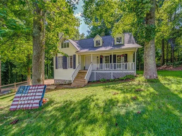 190 Northwoods Cir, Ball Ground, GA 30107