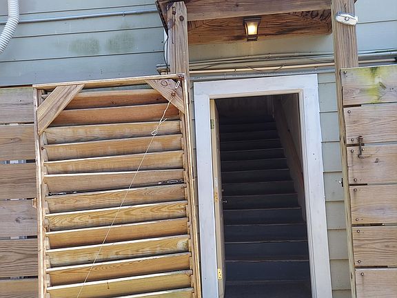 5th image of 1 2828th Ave #Q
