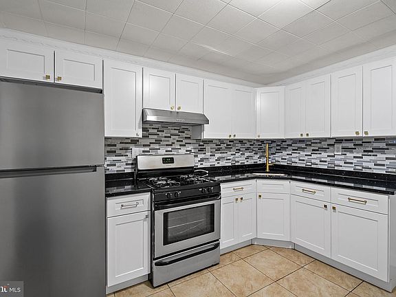 3rd image of 111 Adeline St