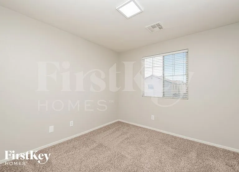 1708 Mizzenmast Ave — Photo 12