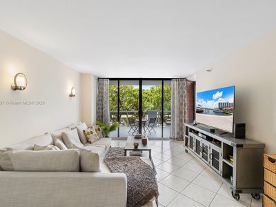3640 Yacht Club Dr APT 203, Aventura, FL, 33180