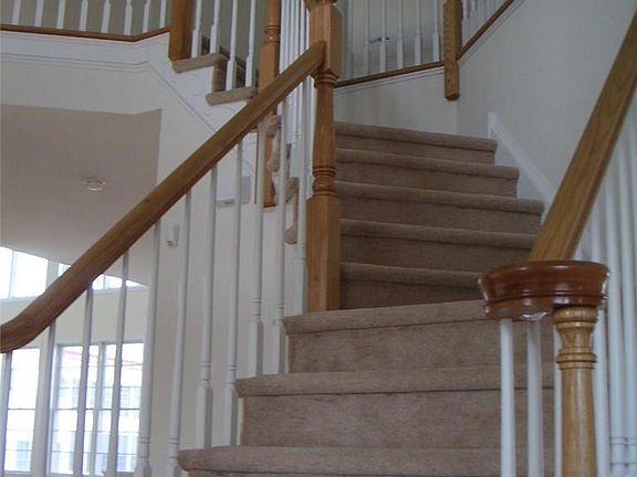 3rd image of 38367 Virginia Dr
