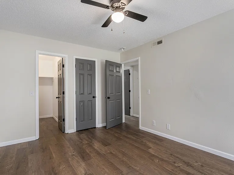 1221 S Park Ave #9 — Photo 9