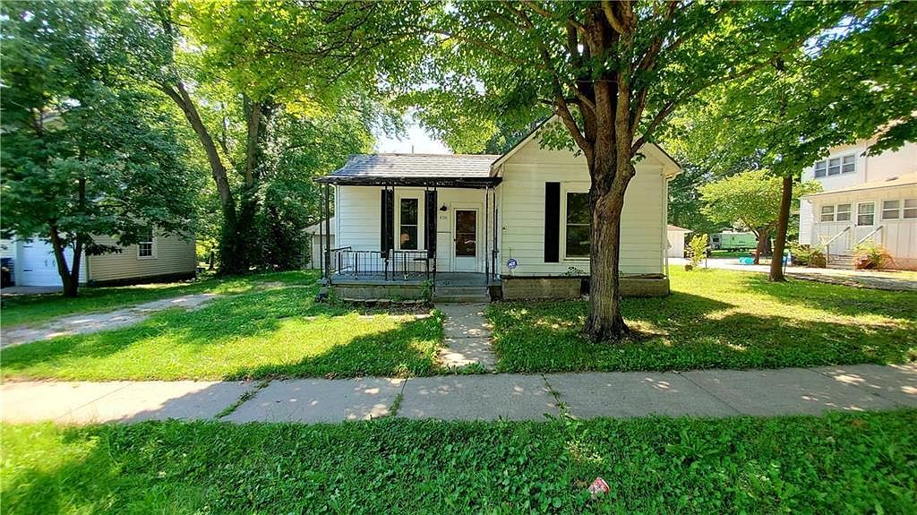 400 E Market St, Warrensburg, MO 64093 Zillow