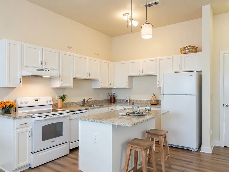1644 W Mistletoe Ave #1 — Photo 7