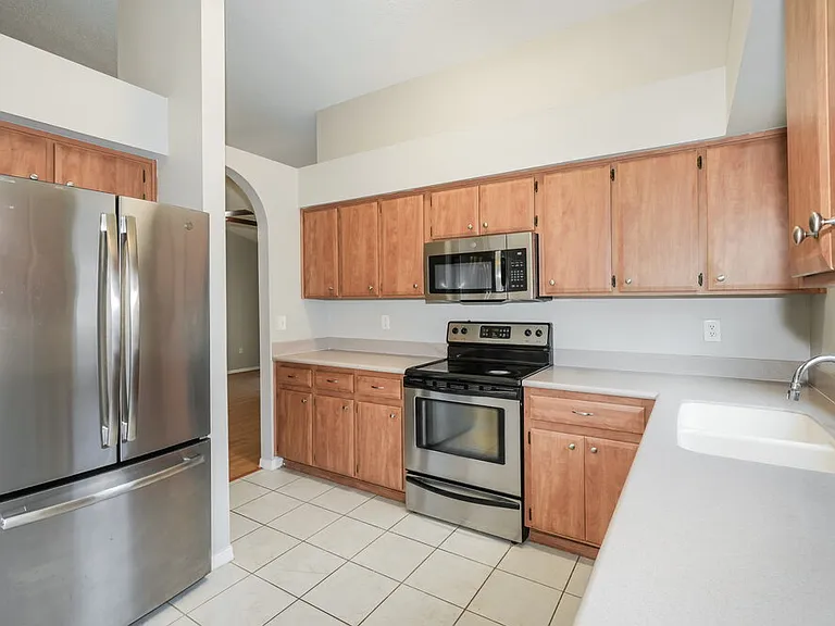 2047 Sarah Louise Dr — Photo 8
