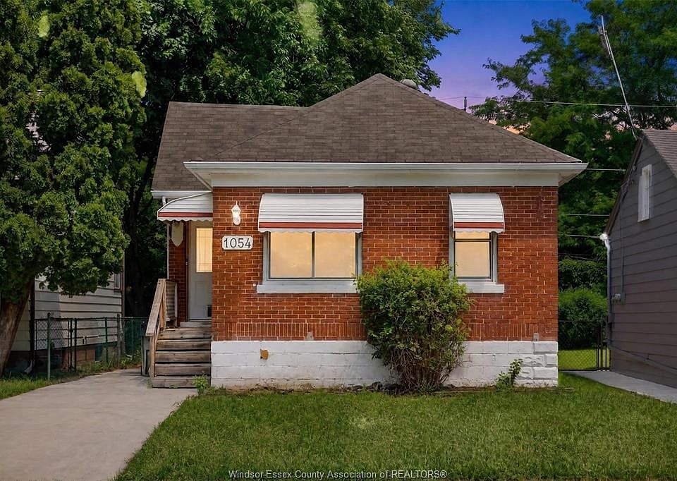 1st image of 1054 Josephine Ave