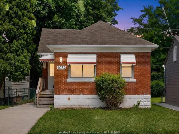 1054 Josephine Ave, Windsor, ON N9B 2L5