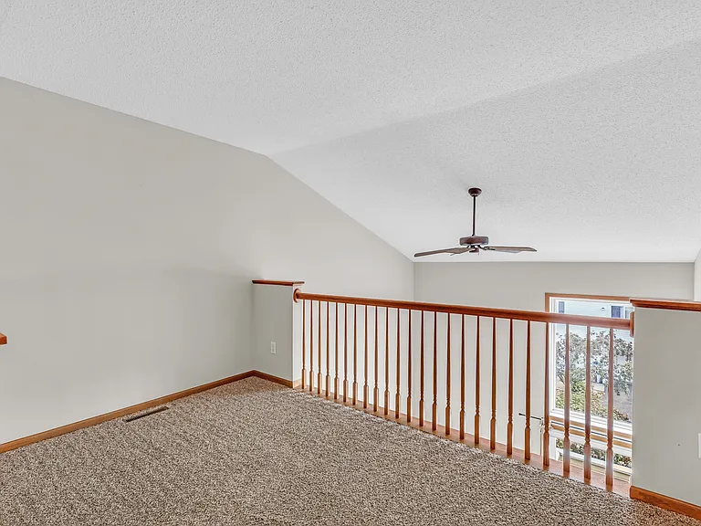 6834 Meadow Grass Ln S — Photo 29
