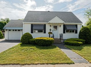 325 11th St, Schenectady, NY 12306