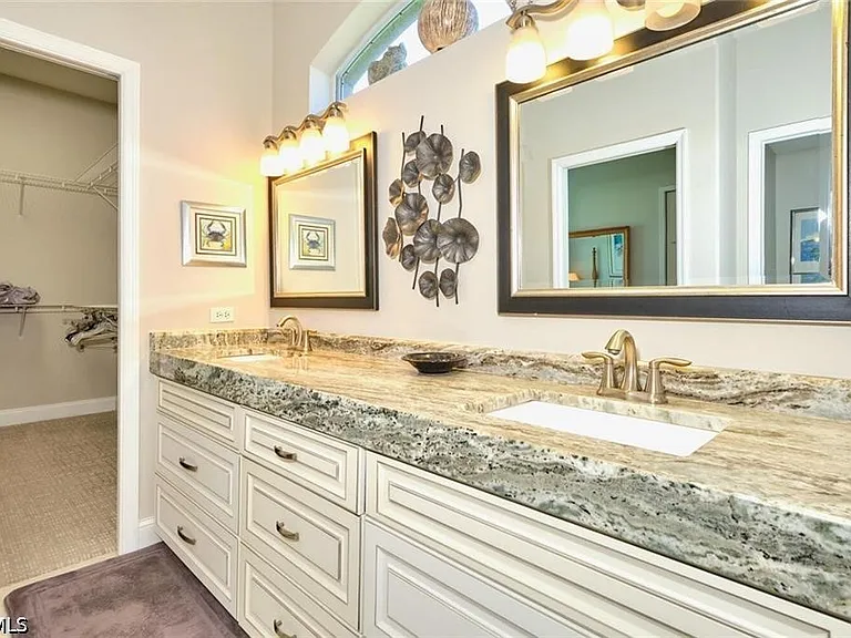 9240 Willowcrest Ct — Photo 37