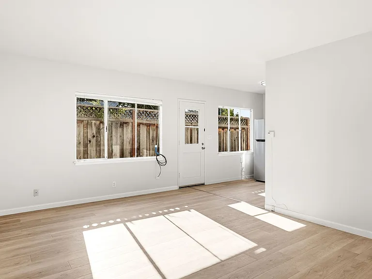 857 Park Drive — Photo 6