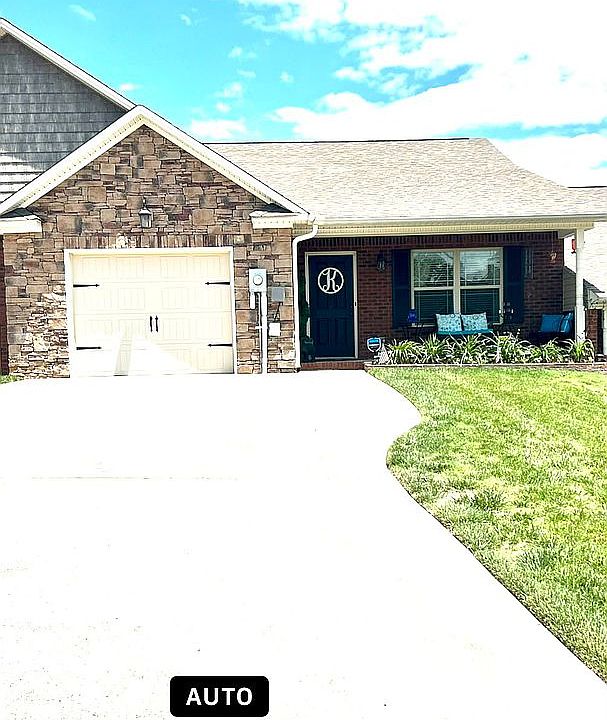 1st image of 1709 Chelsa Dr NE