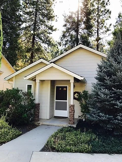 259 Fairway Village Dr photo 1