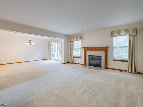 3rd image of 501 Falling Leaf Dr