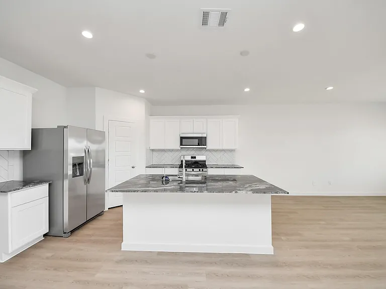 8550 Tropical Breeze Way — Photo 16