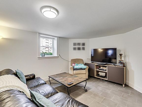 3rd image of 2218 W Cortez St #G