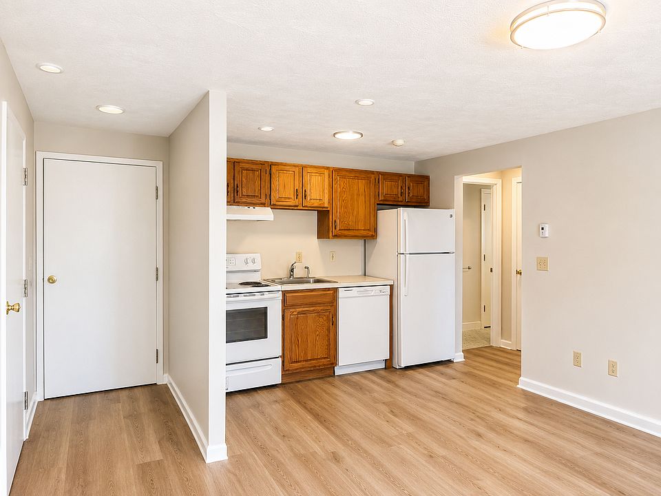1st image of 203 Lexington Ave APT 1