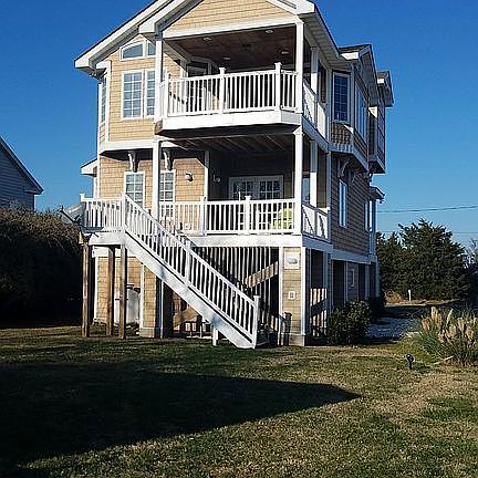 3rd image of 6533 Broadwater Cir