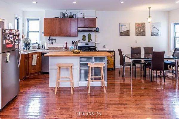 Rented by Town Residential | media 25