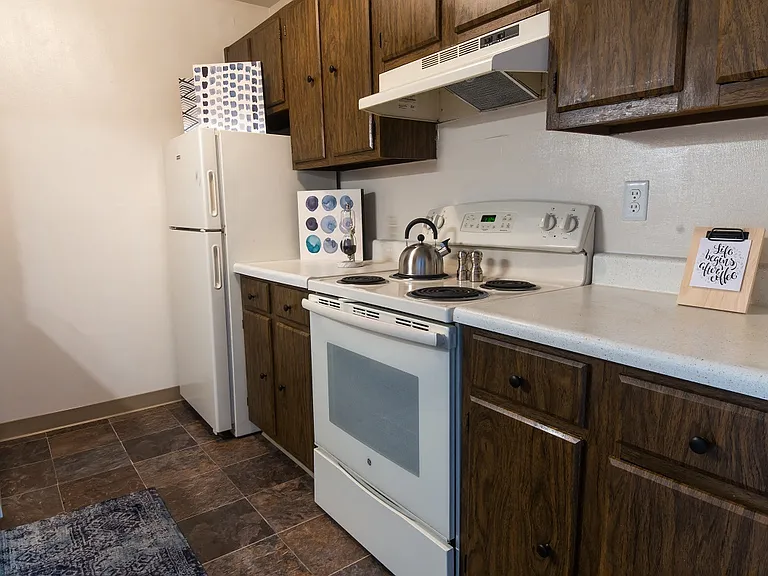 Squires Manor Apartment Homes — Photo 5