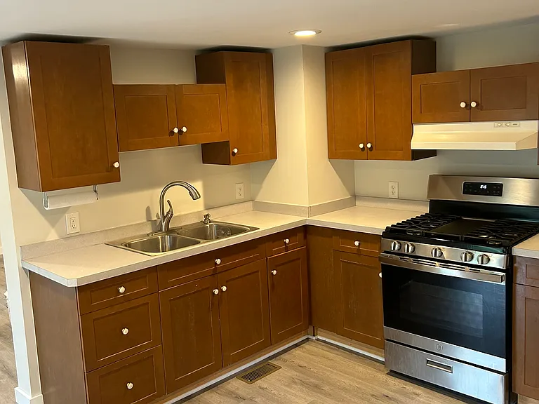 168 Chemung St #201 — Photo 6