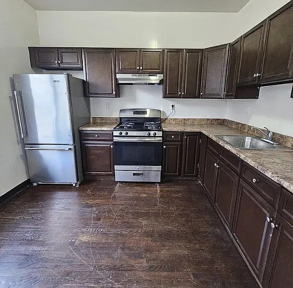 611 Clinton Ave #101 — Photo 8