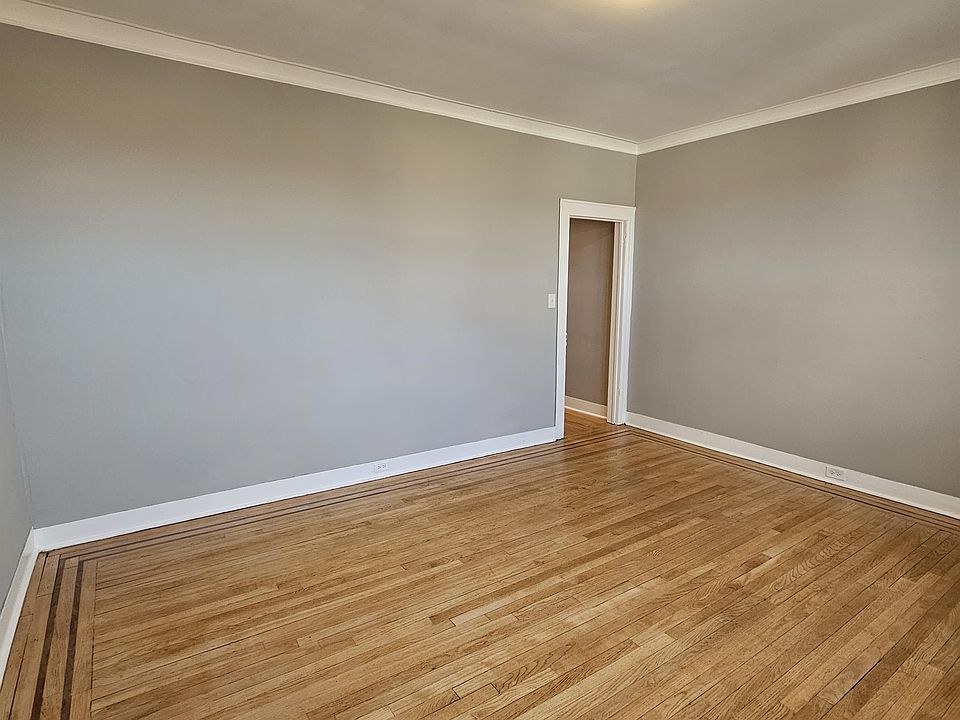 1st image of 216-218 E 30th St #11120635