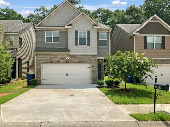 2425 Capella Cir SW, Atlanta, GA 30331