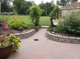 734 Wisconsin Rd, New Lenox, IL 60451