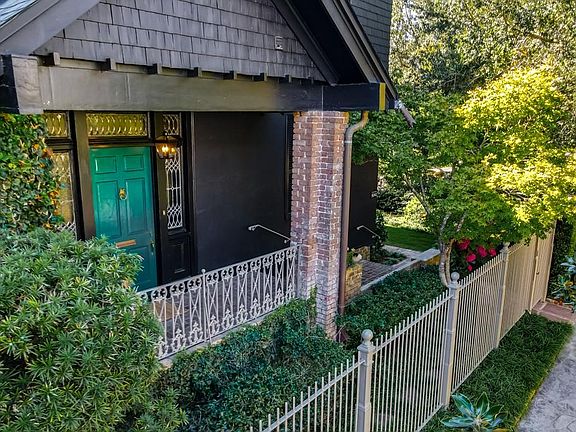 3rd image of 6262 Prytania St