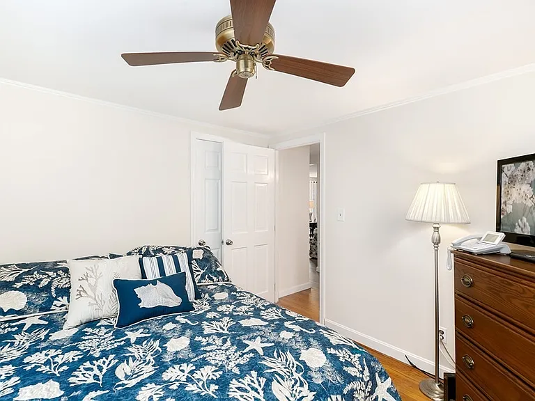 96 Sunrise Dr — Photo 17
