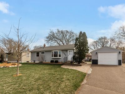 1996 Chambers St, Saint Paul, MN, 55109