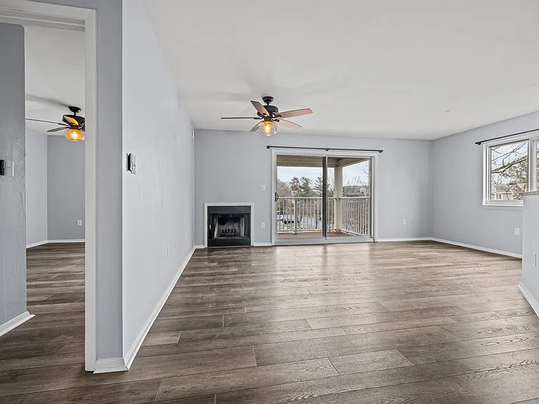 1009 Autumn Woods Ln #109 — Photo 3