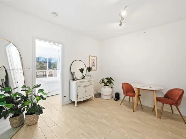 3051 SW 27th Ave APT 302, Miami, FL 33133