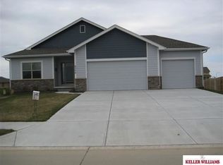4506 Helwig Ave, Bellevue, NE 68123