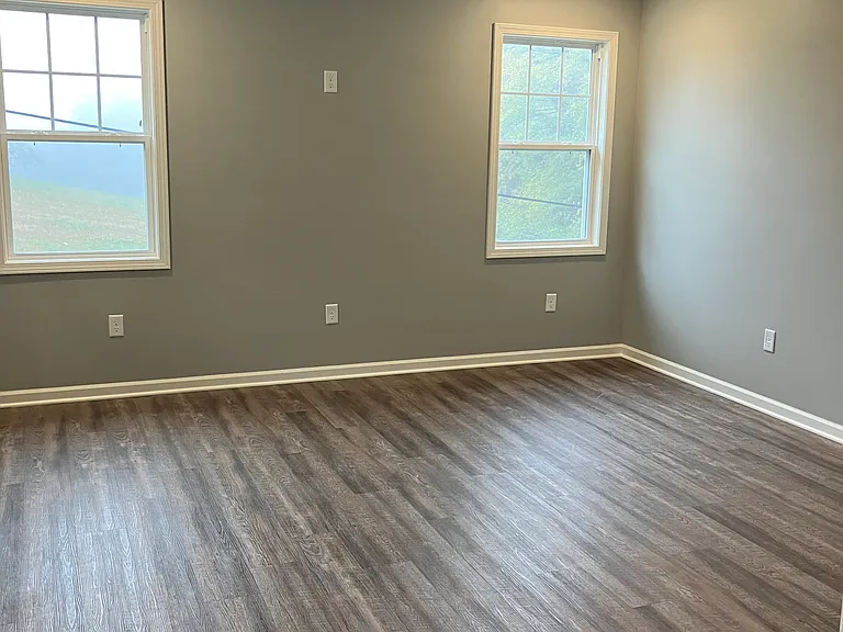 605 Washington St — Photo 8