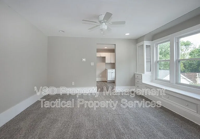 3694 E 147th St #UP — Photo 10