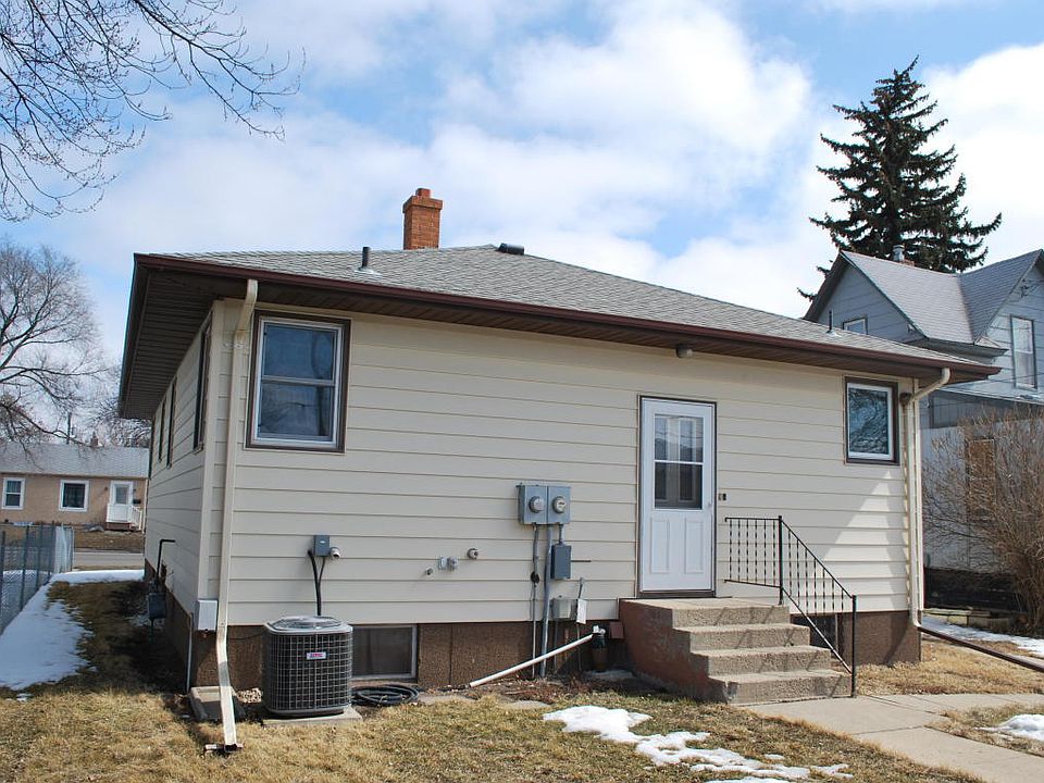 2nd image of 607 N 2nd St