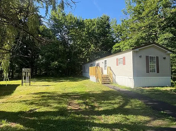 2 Devilwood Ln, Napanoch, NY 12458
