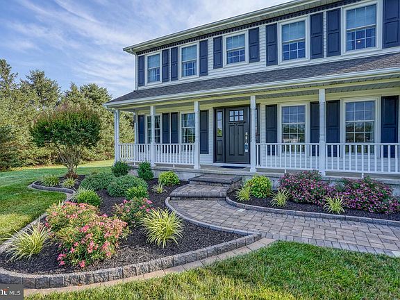 4th image of 10 Claddagh Ct