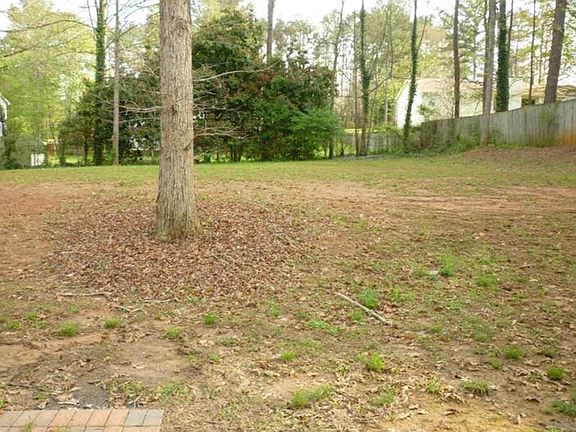 3rd image of 280 Sumter Dr