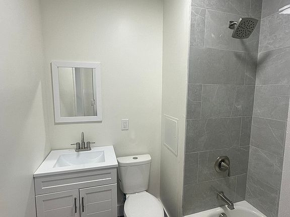 5th image of 13468 Clifton Blvd APT 105