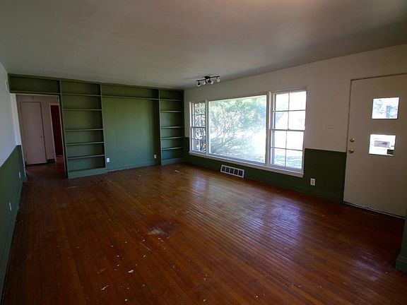 5th image of 7637 Woodmar Ave