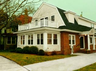 11 West Dr, Margate, NJ 08402
